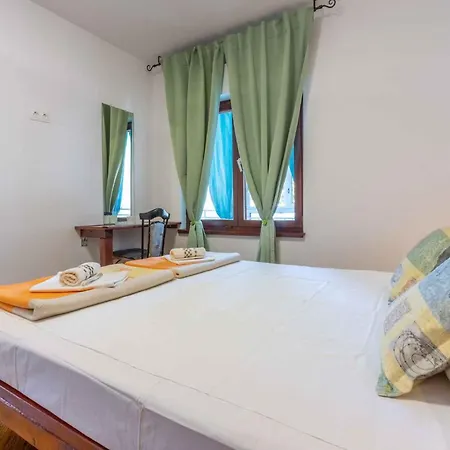 Apartment In 46009